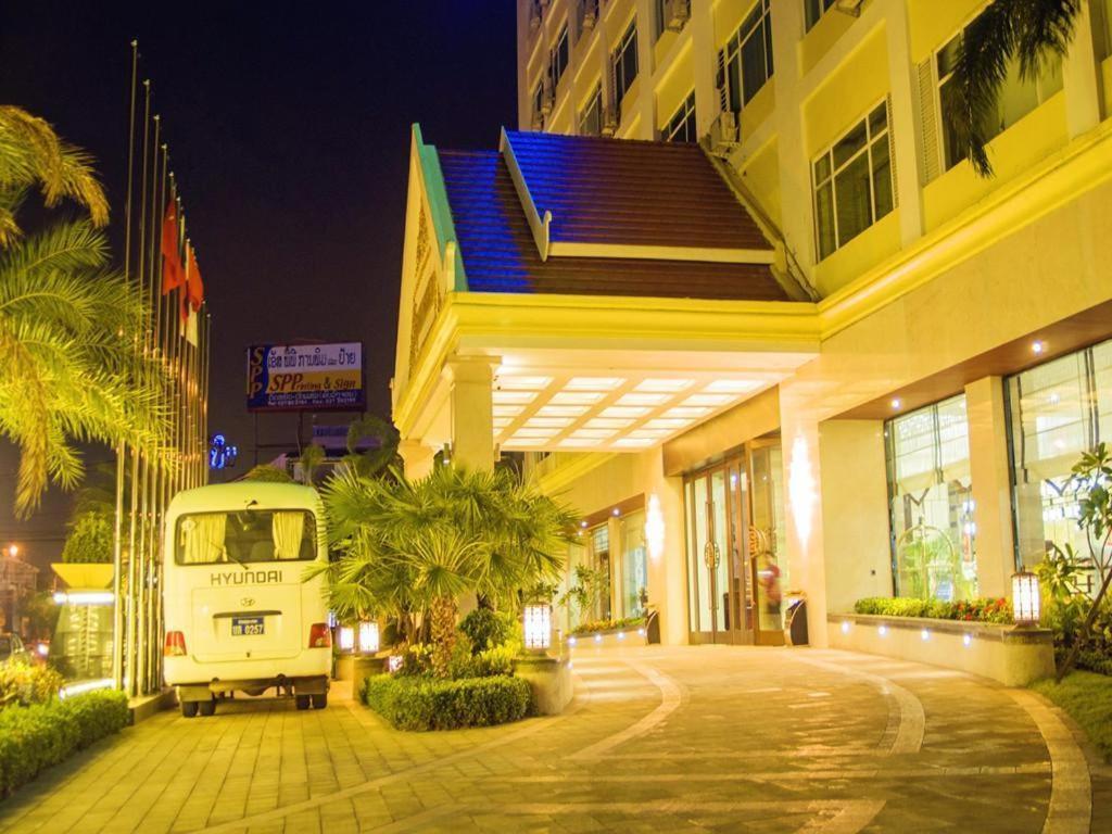 Grand Szechuan Hotel Vientiane Extérieur photo